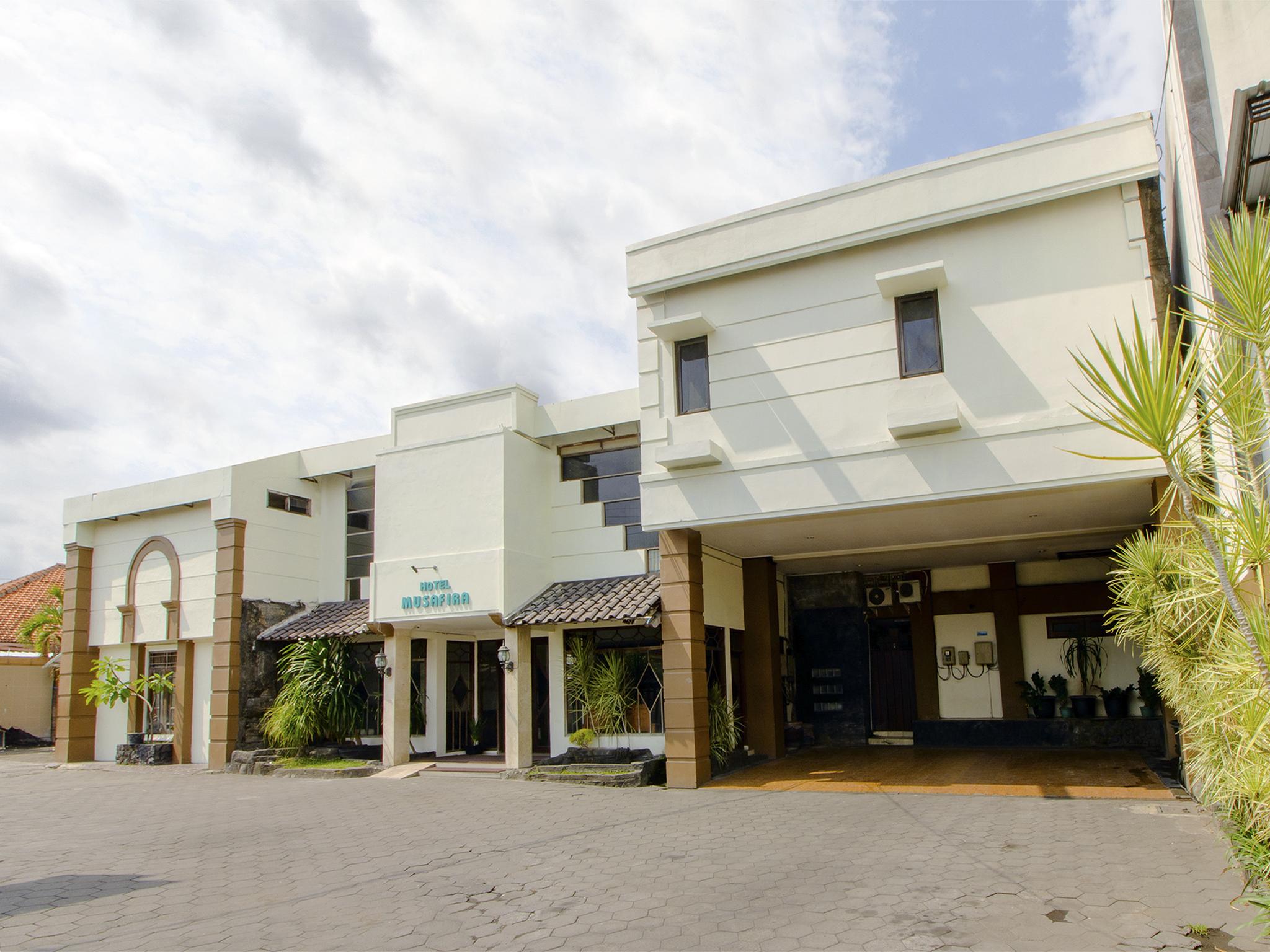 Oyo 1683 Hotel Musafira Syariah Yogyakarta Exterior photo