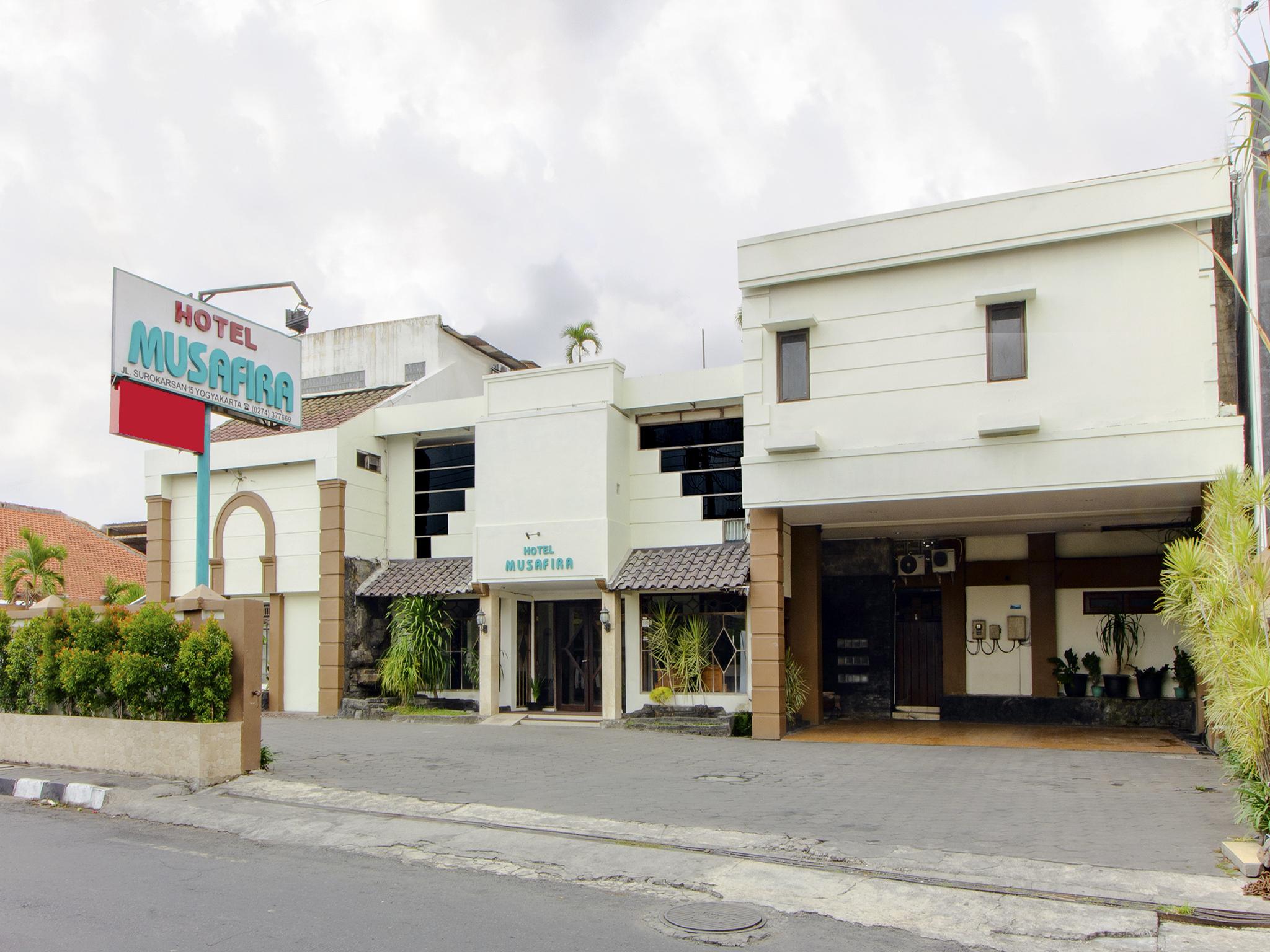 Oyo 1683 Hotel Musafira Syariah Yogyakarta Exterior photo