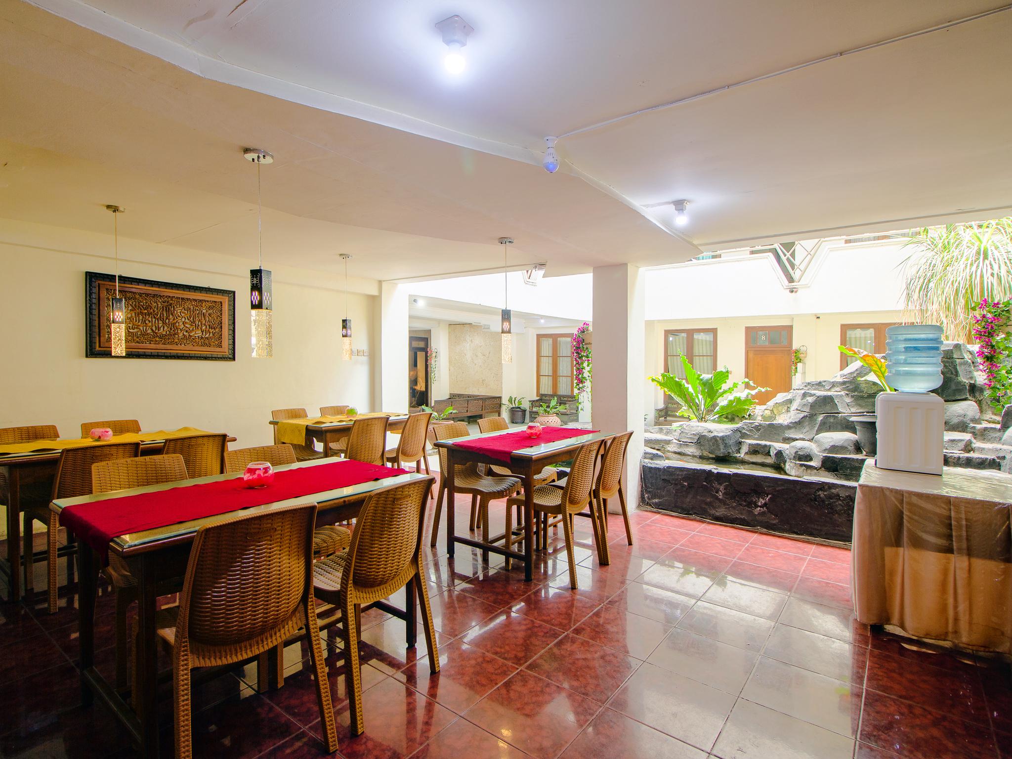Oyo 1683 Hotel Musafira Syariah Yogyakarta Exterior photo