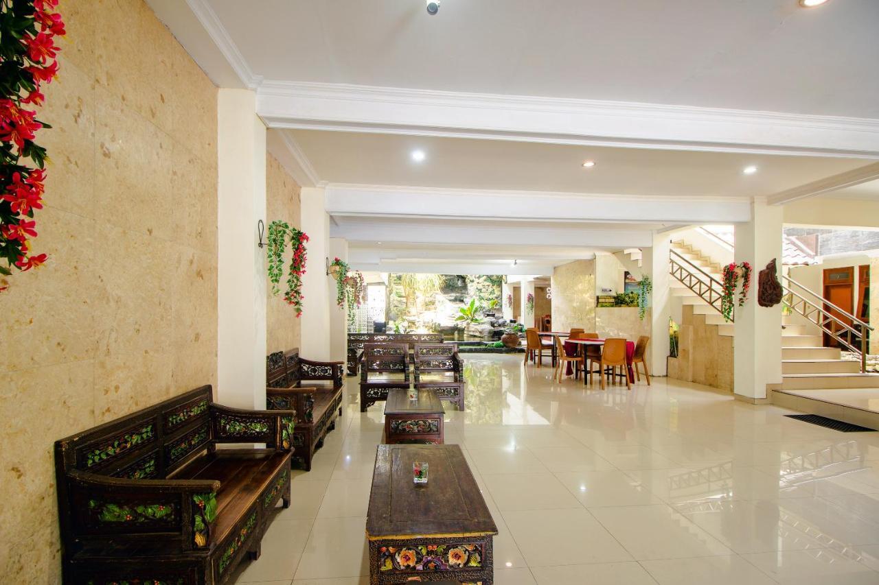 Oyo 1683 Hotel Musafira Syariah Yogyakarta Exterior photo